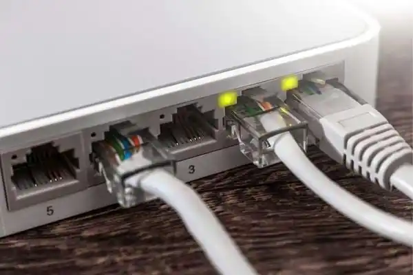 Home internet router device