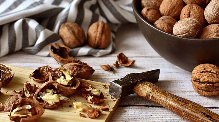 Walnut shell