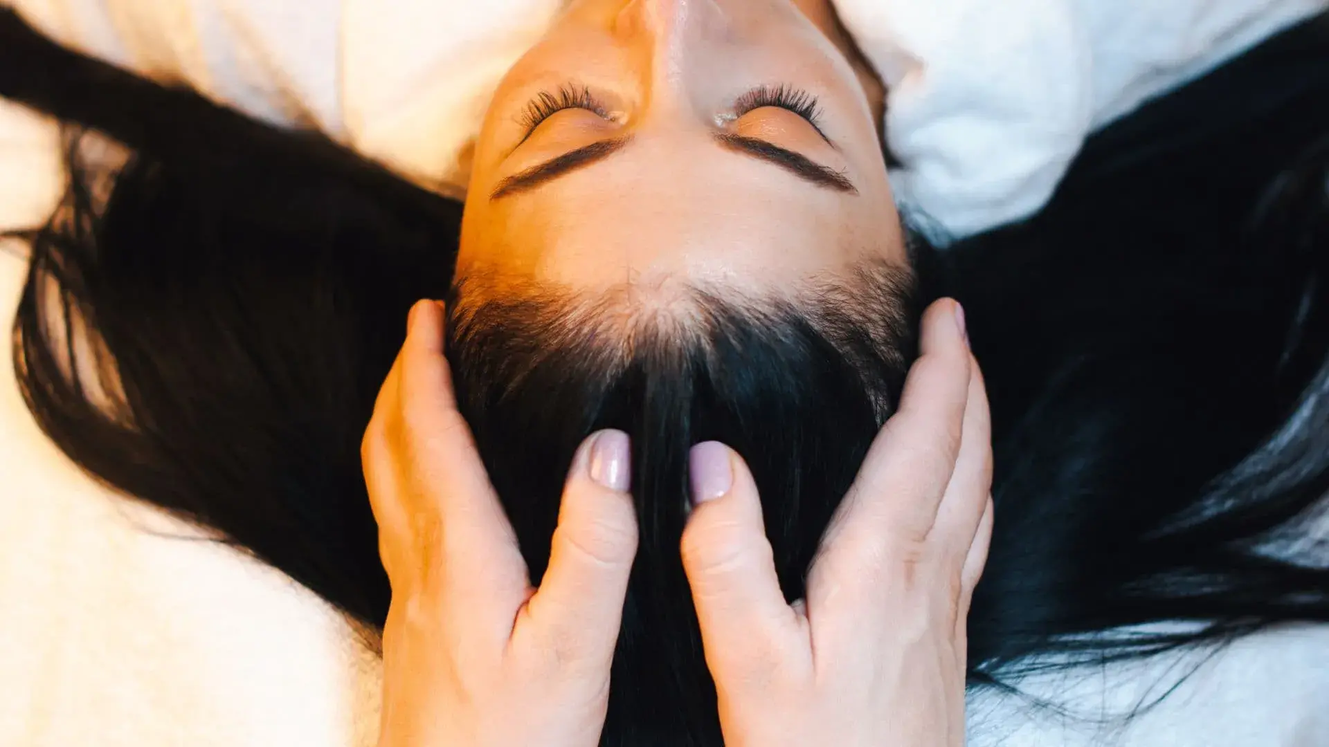 Scalp Massage with Castor