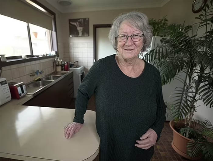 Landlord and tenant sharing gratitude