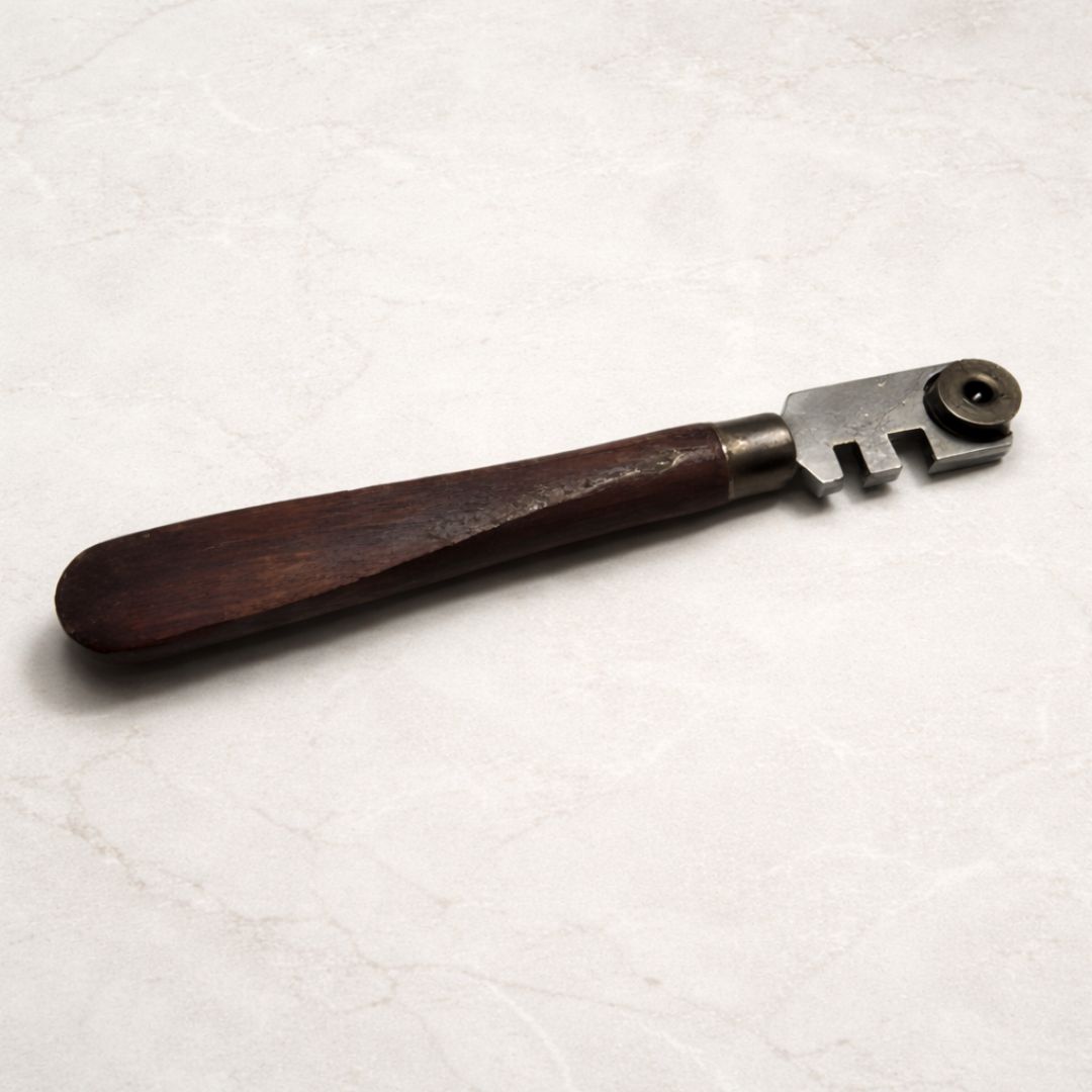 Vintage glass cutter Shaw England