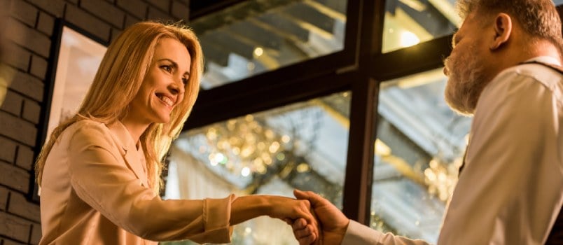 Couples with an age difference: what truly attracts women to older partners