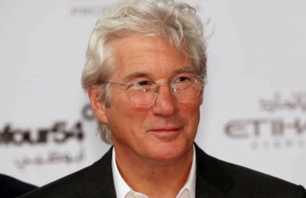 Richard Gere serene and simple on the beach