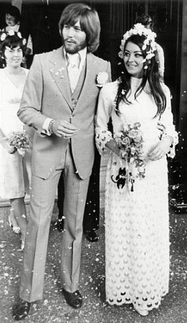 Barry Gibb and Linda Gray in their early days