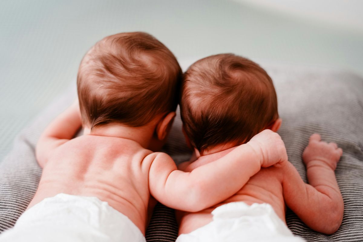 United family, mother with twins