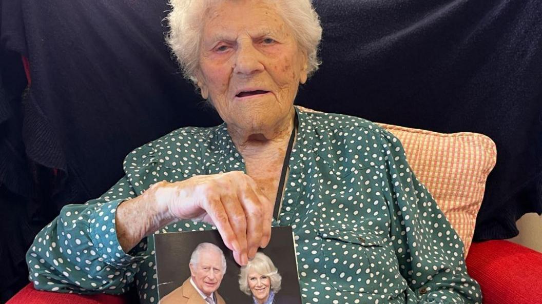 Old photo of young Ethel