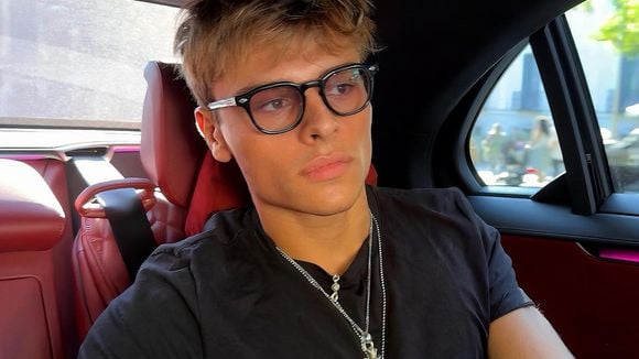 22 years of Cameron Smet: between David Hallyday, Sylvie Vartan and her daughter Darina, a certain Joséphine catches attention - Ode (Purepeople)