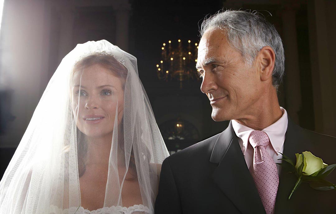 Couples with an age difference: what truly attracts women to older partners