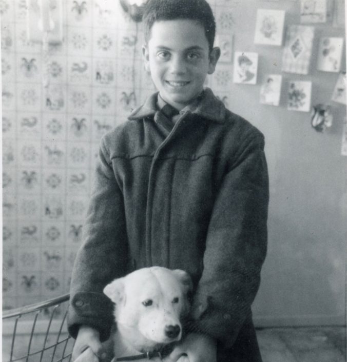 Young Billy Joel at the piano