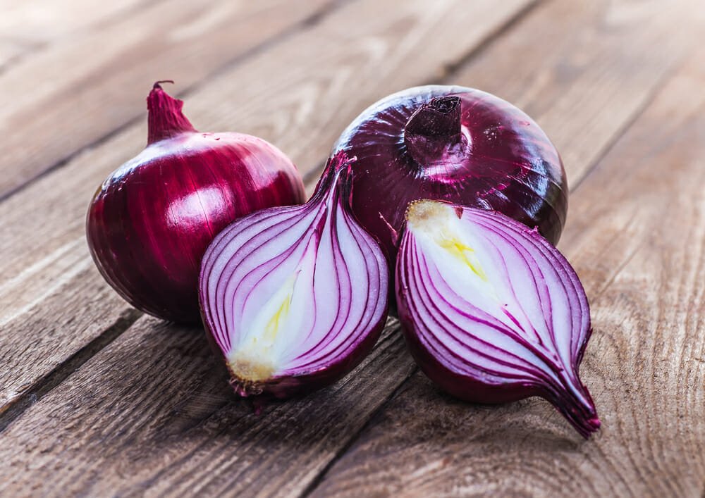 Raw onion in cooking