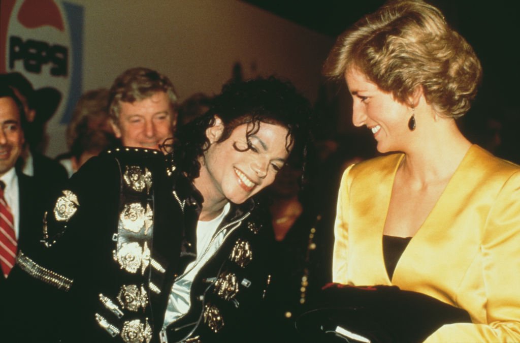 Michael Jackson and Diana in conversation